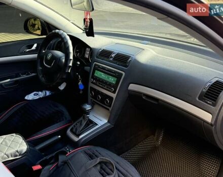 Шкода Октавія 2012 у Одесі на Automoto.ua Чорний Шкода Октавія, об'ємом двигуна 1.97 л та пробігом 41 тис. км за 16200 $, фото 28 на Automoto.ua