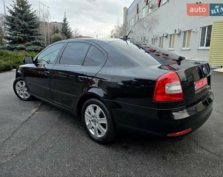 Черный Шкода Октавия, объемом двигателя 1.8 л и пробегом 215 тыс. км за 9400 $, фото 9 на Automoto.ua