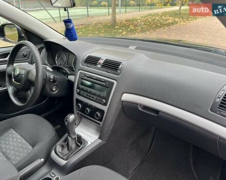 Черный Шкода Октавия, объемом двигателя 1.8 л и пробегом 159 тыс. км за 8300 $, фото 16 на Automoto.ua