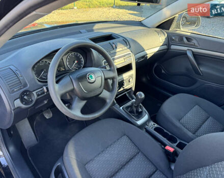 Черный Шкода Октавия, объемом двигателя 1.6 л и пробегом 176 тыс. км за 9000 $, фото 10 на Automoto.ua