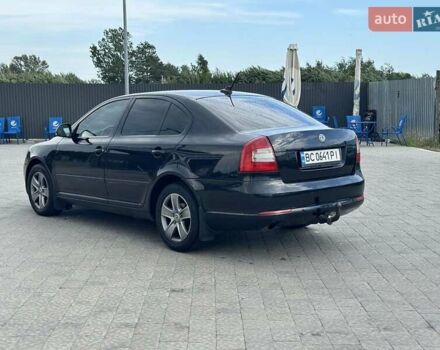 Шкода Октавия 2012 в Львове на Automoto.ua Черный Шкода Октавия, объемом двигателя 1.6 л и пробегом 283 тыс. км за 8300 $, фото 6 на Automoto.ua