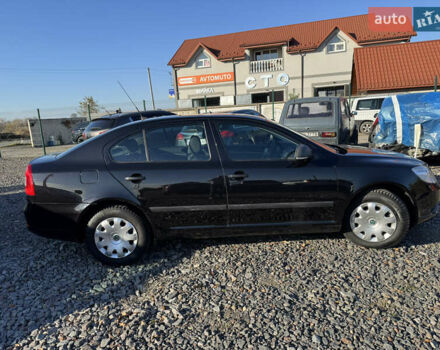 Черный Шкода Октавия, объемом двигателя 1.6 л и пробегом 176 тыс. км за 9000 $, фото 2 на Automoto.ua