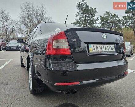 Чорний Шкода Октавія, об'ємом двигуна 2 л та пробігом 240 тис. км за 10900 $, фото 9 на Automoto.ua