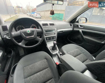 Чорний Шкода Октавія, об'ємом двигуна 1.6 л та пробігом 183 тис. км за 7999 $, фото 33 на Automoto.ua