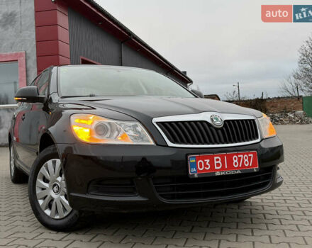 Черный Шкода Октавия, объемом двигателя 1.6 л и пробегом 188 тыс. км за 7999 $, фото 5 на Automoto.ua