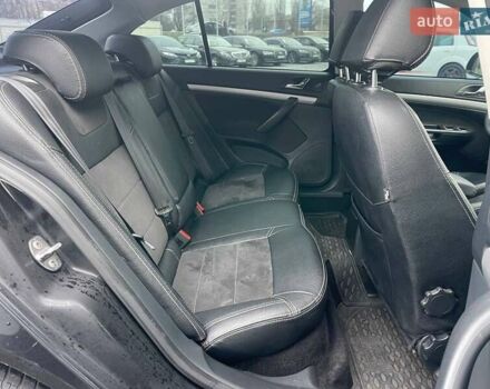 Черный Шкода Октавия, объемом двигателя 1.8 л и пробегом 159 тыс. км за 7990 $, фото 10 на Automoto.ua