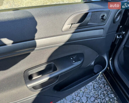 Черный Шкода Октавия, объемом двигателя 1.6 л и пробегом 176 тыс. км за 9000 $, фото 11 на Automoto.ua