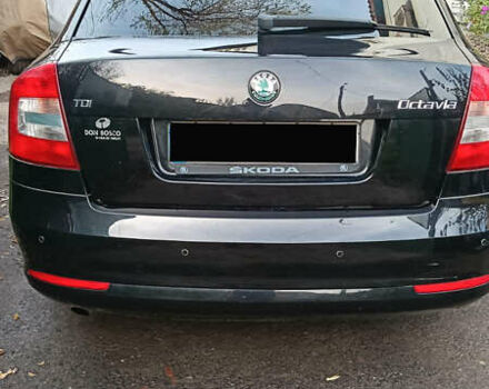 Черный Шкода Октавия, объемом двигателя 1.6 л и пробегом 220 тыс. км за 11500 $, фото 7 на Automoto.ua