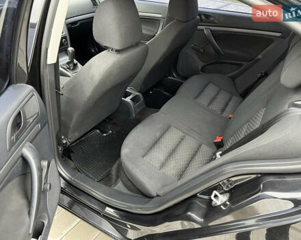 Черный Шкода Октавия, объемом двигателя 1.6 л и пробегом 195 тыс. км за 7500 $, фото 2 на Automoto.ua