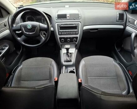 Черный Шкода Октавия, объемом двигателя 1.8 л и пробегом 173 тыс. км за 9400 $, фото 4 на Automoto.ua