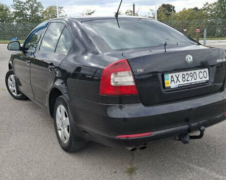 Черный Шкода Октавия, объемом двигателя 1.8 л и пробегом 236 тыс. км за 9000 $, фото 3 на Automoto.ua