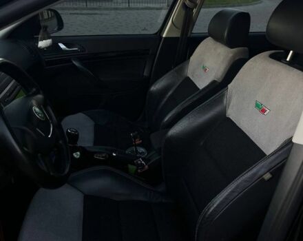 Черный Шкода Октавия, объемом двигателя 1.8 л и пробегом 266 тыс. км за 7500 $, фото 7 на Automoto.ua