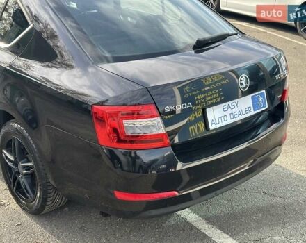 Черный Шкода Октавия, объемом двигателя 1.6 л и пробегом 300 тыс. км за 9790 $, фото 13 на Automoto.ua