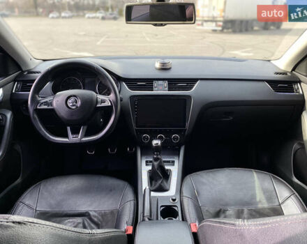 Чорний Шкода Октавія, об'ємом двигуна 1.8 л та пробігом 212 тис. км за 10500 $, фото 7 на Automoto.ua