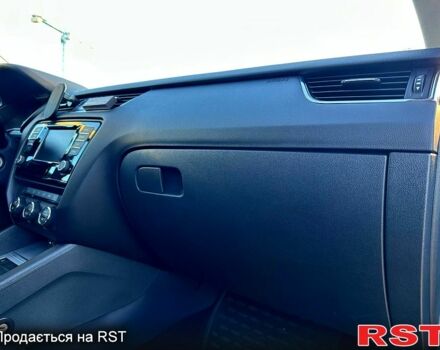 Черный Шкода Октавия, объемом двигателя 1.8 л и пробегом 152 тыс. км за 12300 $, фото 5 на Automoto.ua