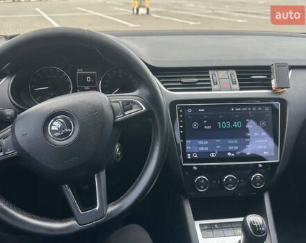 Черный Шкода Октавия, объемом двигателя 1.97 л и пробегом 275 тыс. км за 10200 $, фото 8 на Automoto.ua