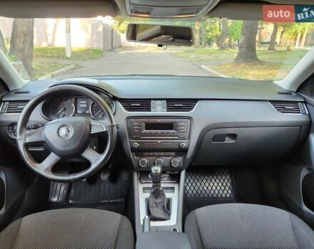 Чорний Шкода Октавія, об'ємом двигуна 1.2 л та пробігом 193 тис. км за 7300 $, фото 17 на Automoto.ua