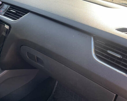 Черный Шкода Октавия, объемом двигателя 1.6 л и пробегом 270 тыс. км за 9600 $, фото 23 на Automoto.ua