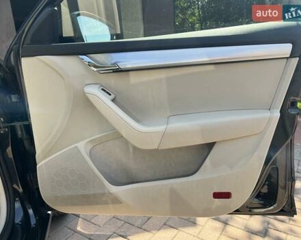 Черный Шкода Октавия, объемом двигателя 1.97 л и пробегом 220 тыс. км за 12300 $, фото 9 на Automoto.ua