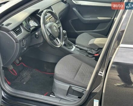 Черный Шкода Октавия, объемом двигателя 1.6 л и пробегом 300 тыс. км за 9790 $, фото 15 на Automoto.ua