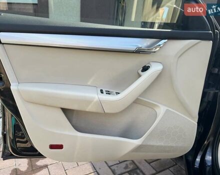 Черный Шкода Октавия, объемом двигателя 1.97 л и пробегом 220 тыс. км за 12300 $, фото 6 на Automoto.ua