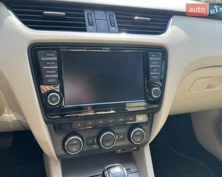 Черный Шкода Октавия, объемом двигателя 1.97 л и пробегом 220 тыс. км за 12300 $, фото 3 на Automoto.ua