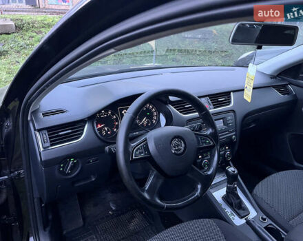 Черный Шкода Октавия, объемом двигателя 1.8 л и пробегом 90 тыс. км за 10900 $, фото 6 на Automoto.ua