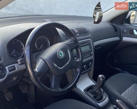 Шкода Октавия 2013 в Вознесенске на Automoto.ua Черный Шкода Октавия, объемом двигателя 1.4 л и пробегом 232 тыс. км за 6900 $, фото 4 на Automoto.ua