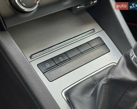 Черный Шкода Октавия, объемом двигателя 1.6 л и пробегом 300 тыс. км за 9790 $, фото 25 на Automoto.ua