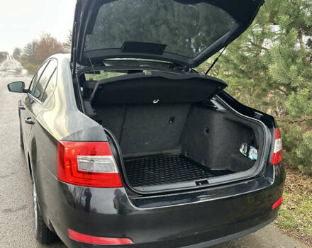 Чорний Шкода Октавія, об'ємом двигуна 1.2 л та пробігом 216 тис. км за 7800 $, фото 6 на Automoto.ua