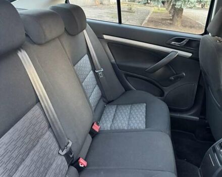 Черный Шкода Октавия, объемом двигателя 1.4 л и пробегом 232 тыс. км за 7500 $, фото 9 на Automoto.ua