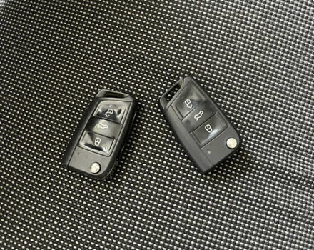 Черный Шкода Октавия, объемом двигателя 1.6 л и пробегом 270 тыс. км за 9600 $, фото 39 на Automoto.ua