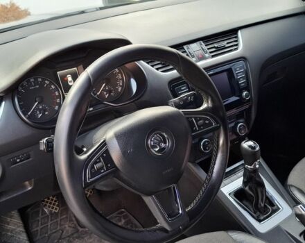 Черный Шкода Октавия, объемом двигателя 1.6 л и пробегом 268 тыс. км за 9700 $, фото 4 на Automoto.ua