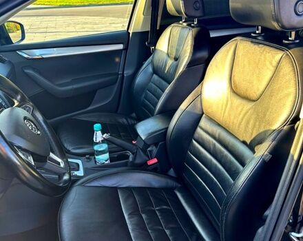 Черный Шкода Октавия, объемом двигателя 1.8 л и пробегом 152 тыс. км за 12300 $, фото 12 на Automoto.ua