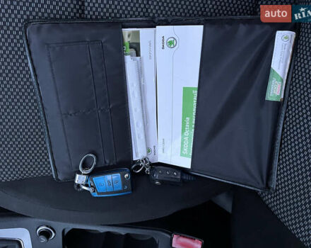 Черный Шкода Октавия, объемом двигателя 1.8 л и пробегом 90 тыс. км за 10900 $, фото 7 на Automoto.ua