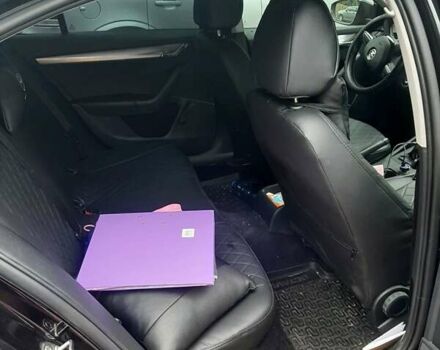 Чорний Шкода Октавія, об'ємом двигуна 1.6 л та пробігом 143 тис. км за 8000 $, фото 5 на Automoto.ua