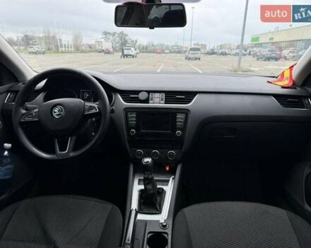 Черный Шкода Октавия, объемом двигателя 1.97 л и пробегом 226 тыс. км за 11500 $, фото 20 на Automoto.ua