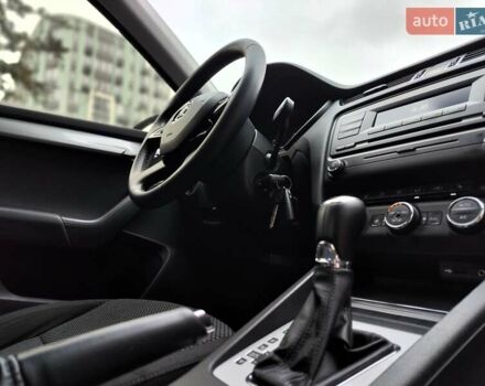 Черный Шкода Октавия, объемом двигателя 1.4 л и пробегом 252 тыс. км за 9990 $, фото 47 на Automoto.ua