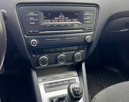 Черный Шкода Октавия, объемом двигателя 1.2 л и пробегом 199 тыс. км за 8000 $, фото 18 на Automoto.ua