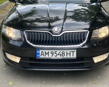 Черный Шкода Октавия, объемом двигателя 1.6 л и пробегом 237 тыс. км за 10900 $, фото 2 на Automoto.ua