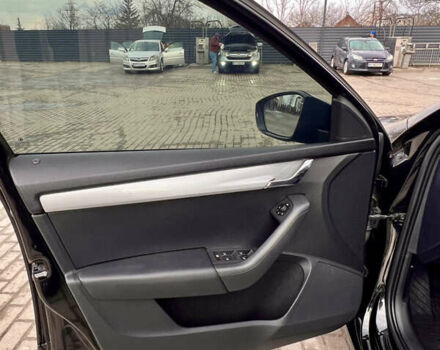 Черный Шкода Октавия, объемом двигателя 1.2 л и пробегом 199 тыс. км за 8000 $, фото 8 на Automoto.ua