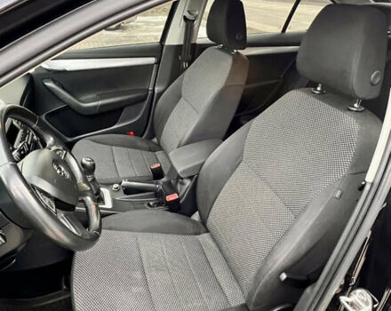 Черный Шкода Октавия, объемом двигателя 1.2 л и пробегом 199 тыс. км за 8000 $, фото 10 на Automoto.ua