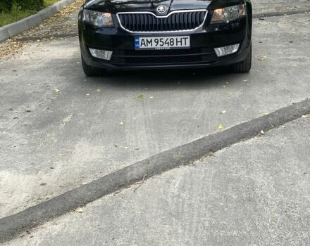 Черный Шкода Октавия, объемом двигателя 1.6 л и пробегом 237 тыс. км за 10900 $, фото 1 на Automoto.ua