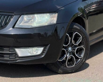 Черный Шкода Октавия, объемом двигателя 2 л и пробегом 238 тыс. км за 12500 $, фото 2 на Automoto.ua