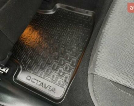 Черный Шкода Октавия, объемом двигателя 1.4 л и пробегом 221 тыс. км за 10900 $, фото 44 на Automoto.ua