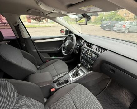 Черный Шкода Октавия, объемом двигателя 2 л и пробегом 272 тыс. км за 10000 $, фото 16 на Automoto.ua