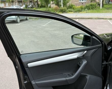 Черный Шкода Октавия, объемом двигателя 2 л и пробегом 272 тыс. км за 10000 $, фото 7 на Automoto.ua