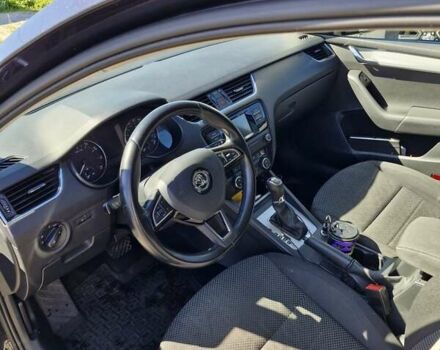 Черный Шкода Октавия, объемом двигателя 1.8 л и пробегом 282 тыс. км за 10900 $, фото 5 на Automoto.ua