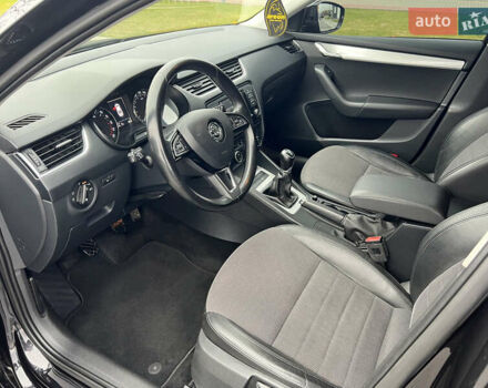 Шкода Октавія 2016 у Мукачеве на Automoto.ua Чорний Шкода Октавія, об'ємом двигуна 1.6 л та пробігом 257 тис. км за 11950 $, фото 8 на Automoto.ua