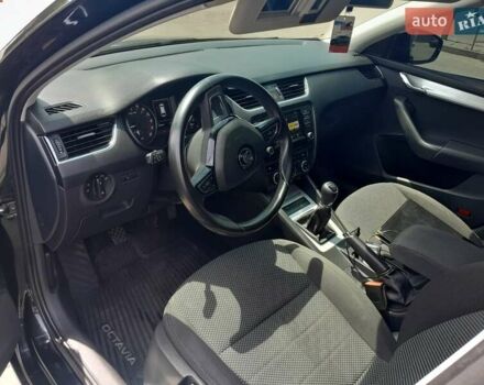 Чорний Шкода Октавія, об'ємом двигуна 1.6 л та пробігом 300 тис. км за 10950 $, фото 15 на Automoto.ua